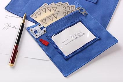 DROŠĪBAS MAKI UN SOMAS